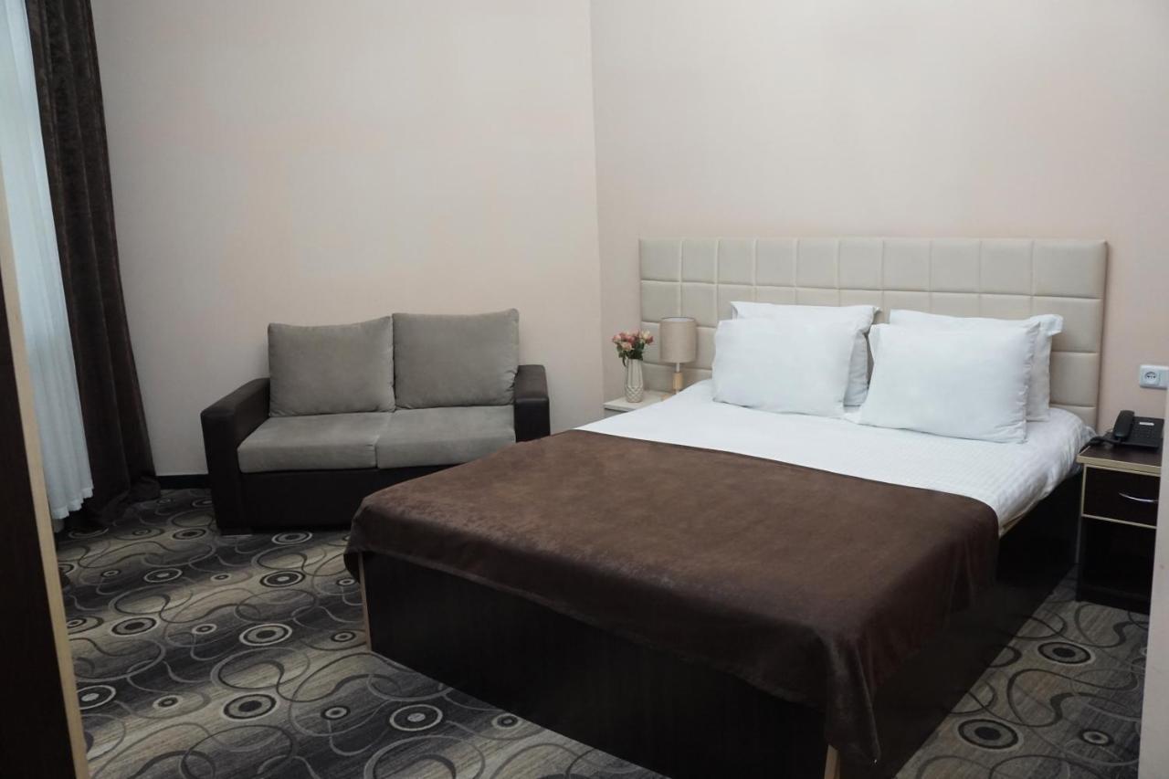 Nor Yerevan Hotel Kültér fotó
