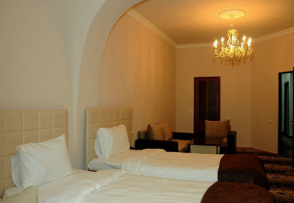 Nor Yerevan Hotel Kültér fotó